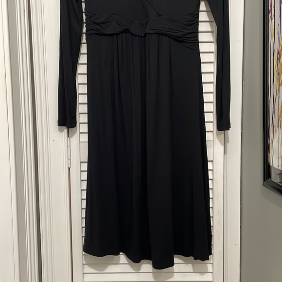 Old Navy Long Sleeve Maternity Dress - Picture 3 of 9